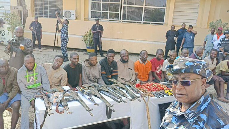 Police intercept 900 ammunitions in Abuja