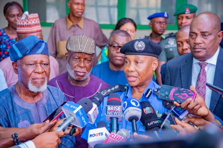IGP, retired IGP’s meet with Arase for better policing