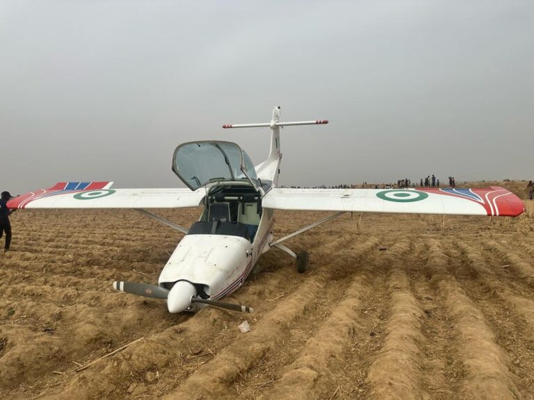 Breaking: Air force trainer aircraft in minor mishap in Kaduna, Pilots unhurt