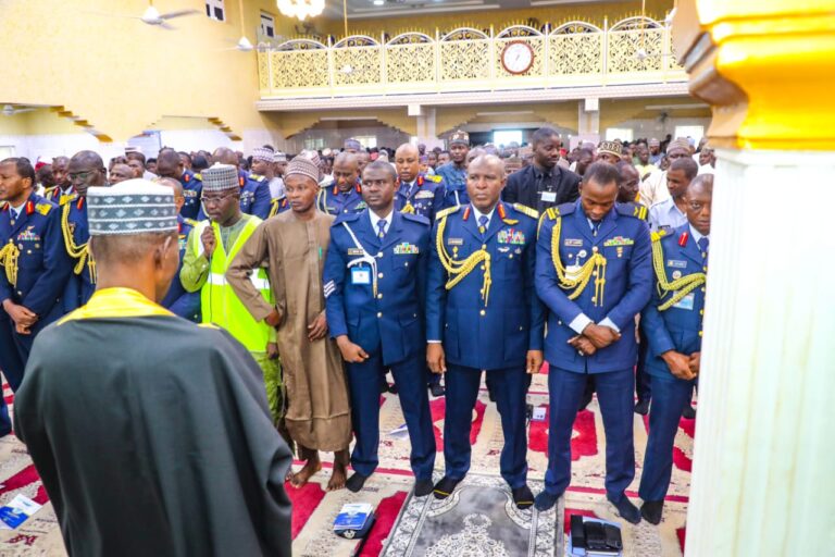 Air Chief attends special Jumaat prayer to Mark 60th anniversary   