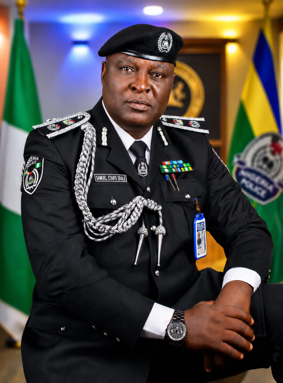 ‎Anifa: A Great Police Traffic Manager, Excellent Personality and True Role Model